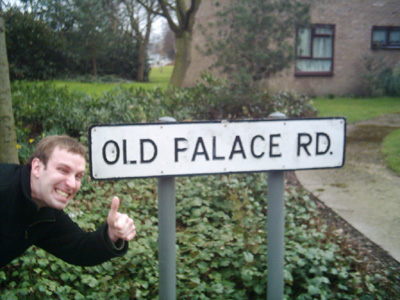 G points out Old Falace Road