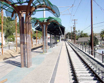 An elevated station like the one at Allen in the middle of the freeway, on the LA Gold Line